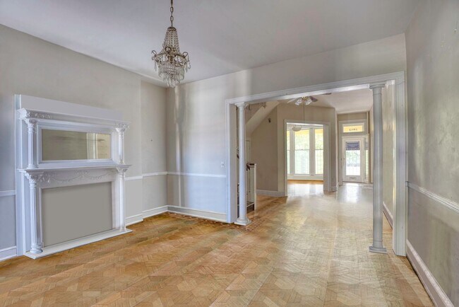 Foto del edificio - 2813 N Calvert St