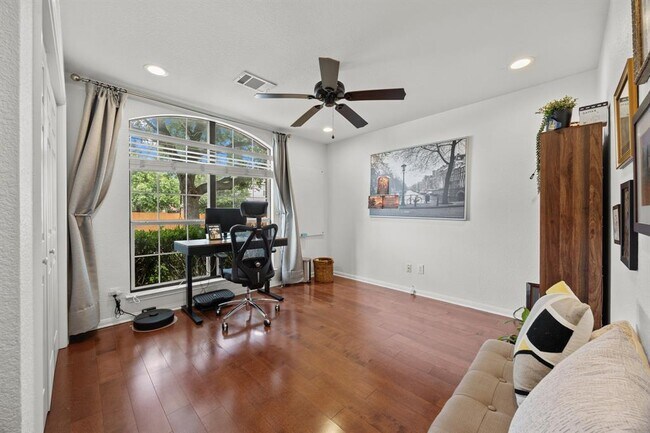 Building Photo - 15609 Royal Dublin Dr