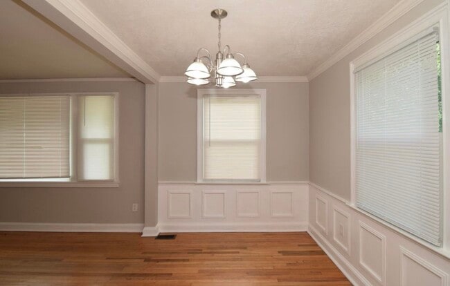 Building Photo - 2320 Henry Cir