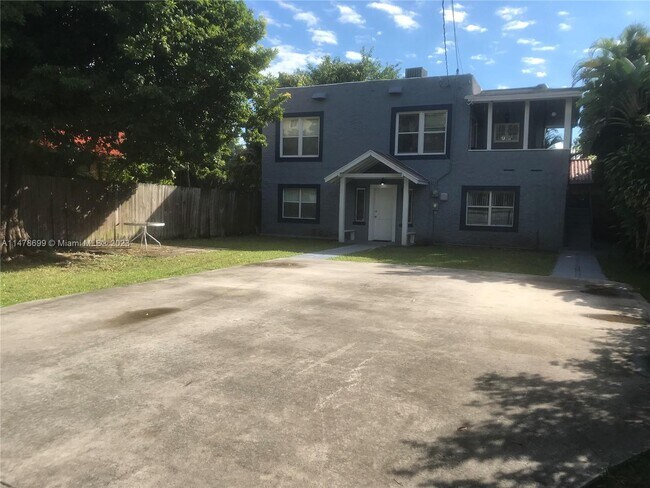 Foto del edificio - 3516 SW 22nd Terrace