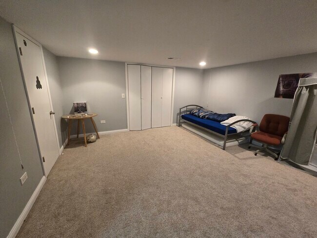 Foto del edificio - 935 Banbury Ct
