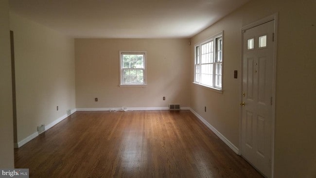 Building Photo - 537 Southview Ave