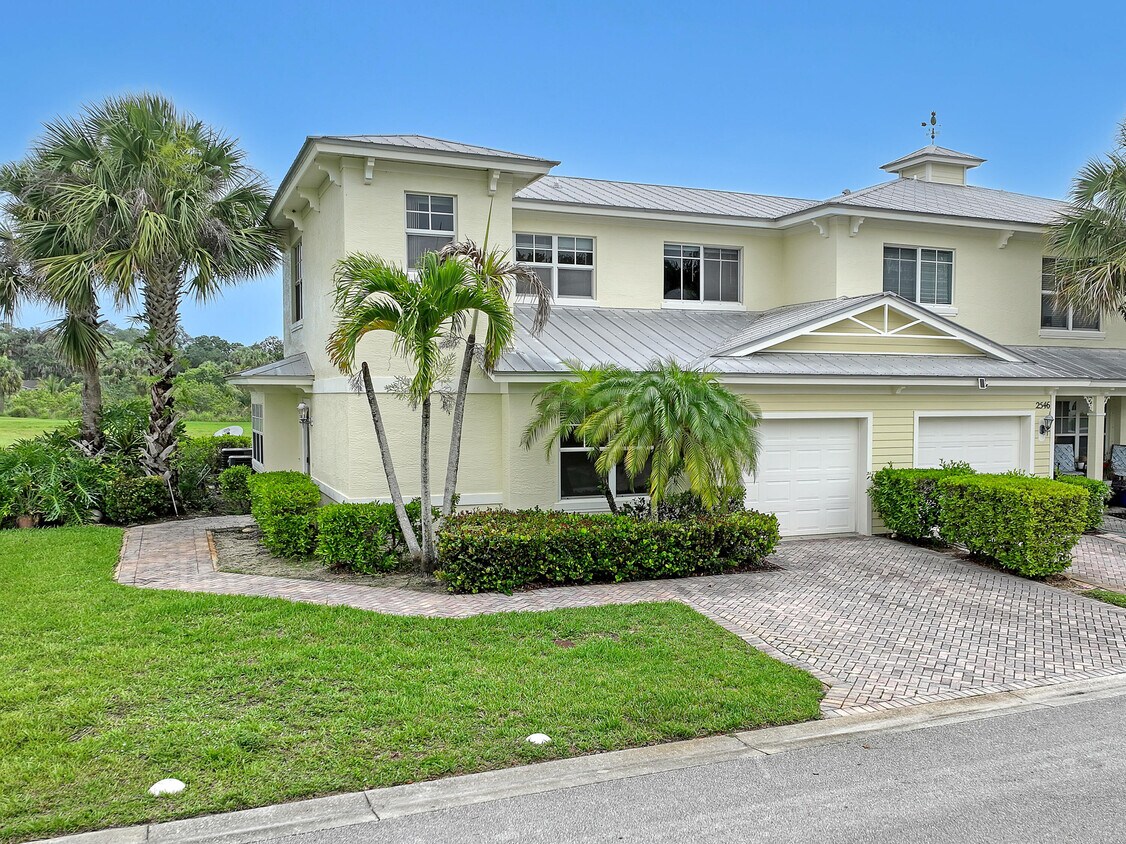 Primary Photo - 2548 Creekside Dr