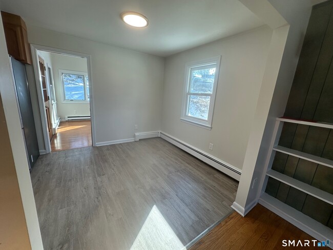 Building Photo - 161 Brion Dr