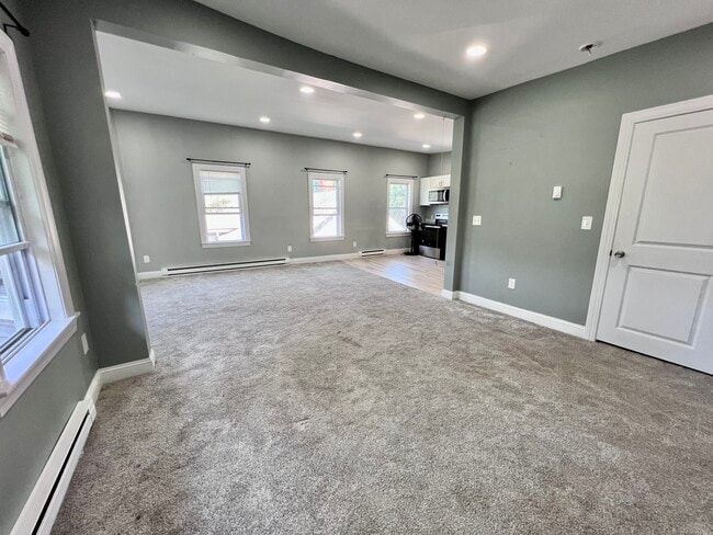 Building Photo - 5 Providence St