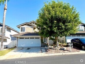 Building Photo - 2747 Fairlane Pl