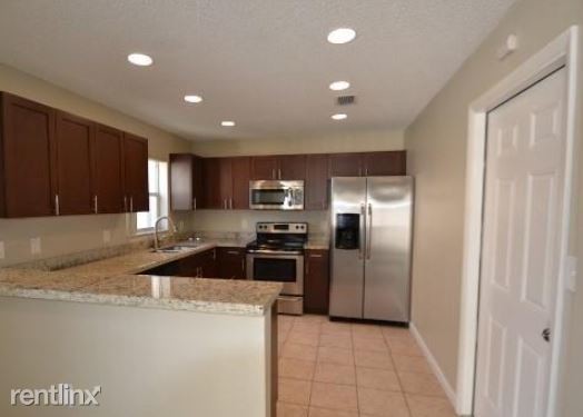 Foto del edificio - 10171 NW 3rd St