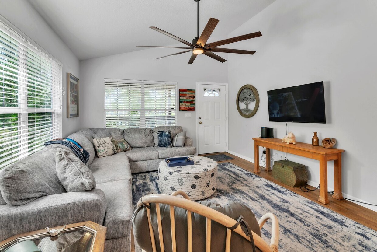 Photo - Beautiful 3-Bedroom, 2-Bathroom Home Across from Blue Jays Stadium – 406 Beltrees St, Dunedin, FL 34