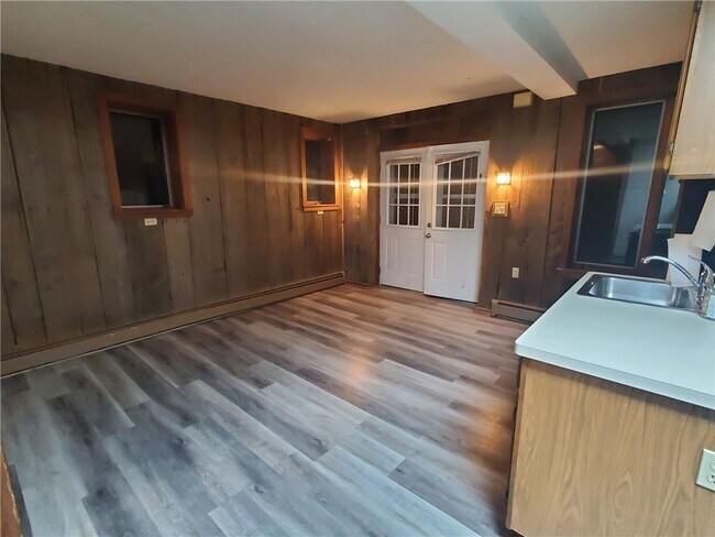 Foto del edificio - 229 Wilkinson Rd