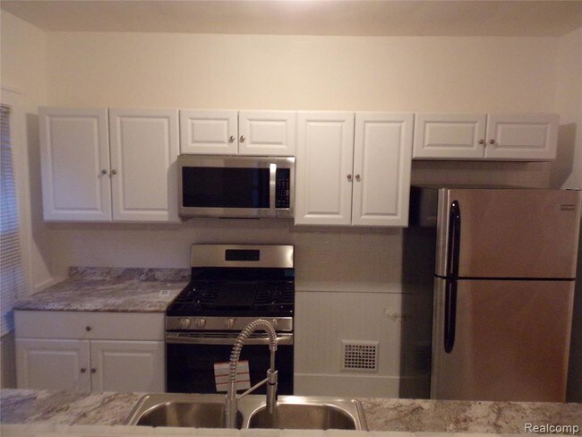 Foto del edificio - 987 Beaconsfield Ave