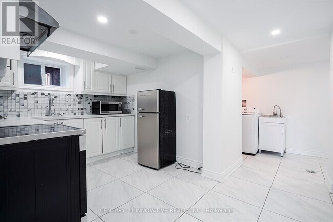 Building Photo - 73 Thornbeck Dr