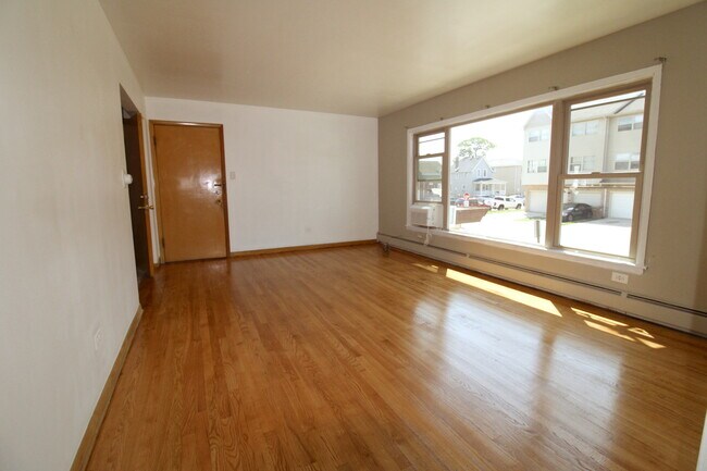 Foto del edificio - 6151 76th Ave