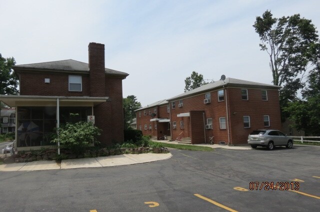 Foto principal - 207 Fort Lee Rd