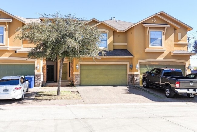 Building Photo - 9310 Albany Dr