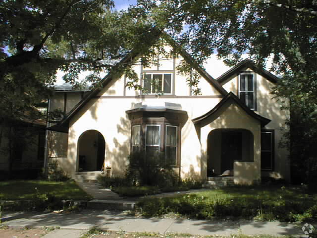 Building Photo - 1024 N Corona St