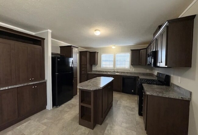 Foto del edificio - 105 Nicole Ct