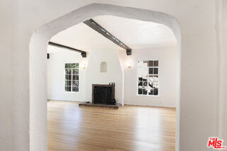 Foto del edificio - 342 N Orange Dr