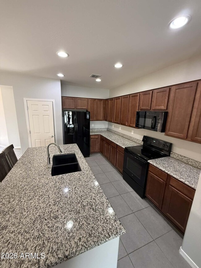 Foto del edificio - 1458 W Smoke Tree Ave