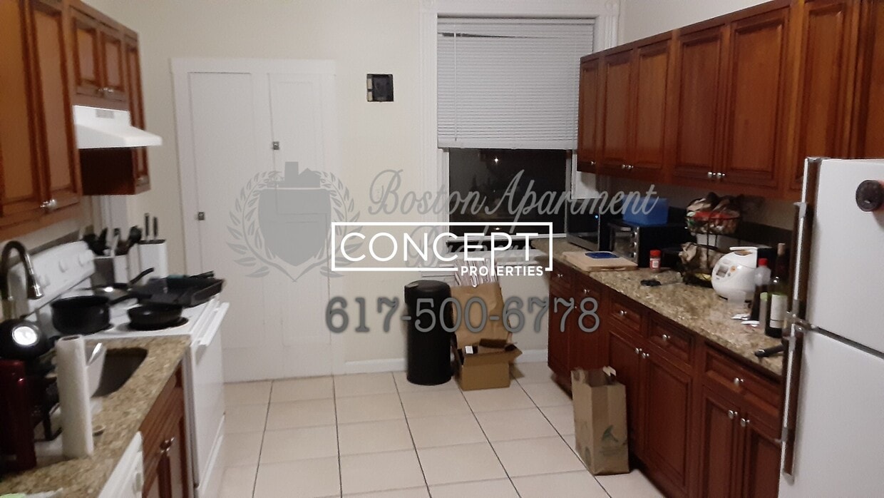 Building Photo - 18 Euston St