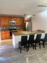 Building Photo - 804 Blue Ridge Cir