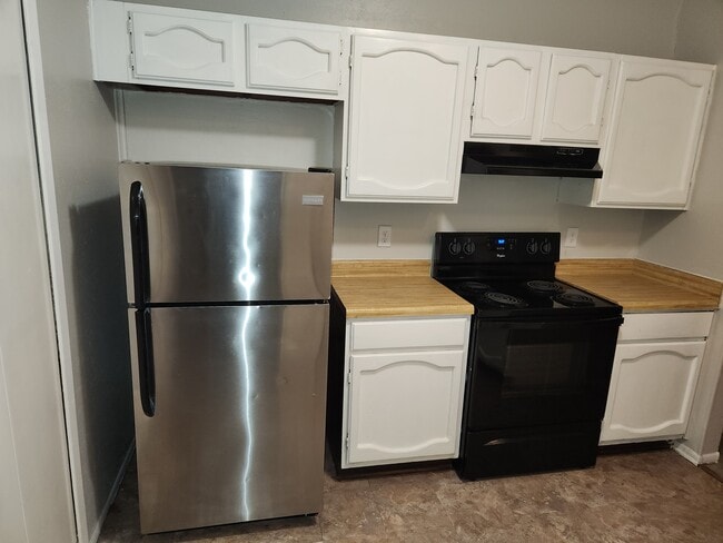 Building Photo - 6824 Oldham