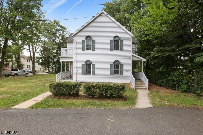 Primary Photo - 304 N 10th St