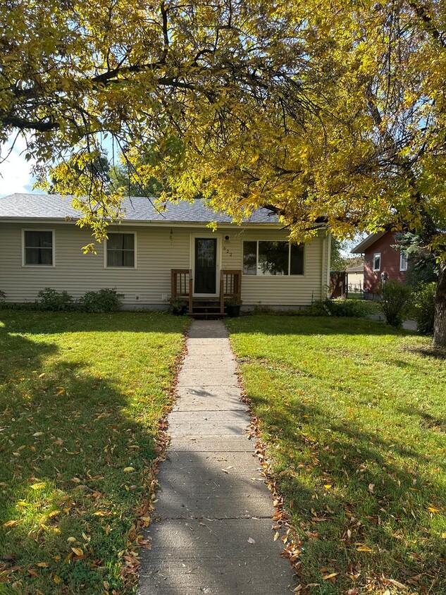 Primary Photo - 4 bedroom house located in East Grand Fork...