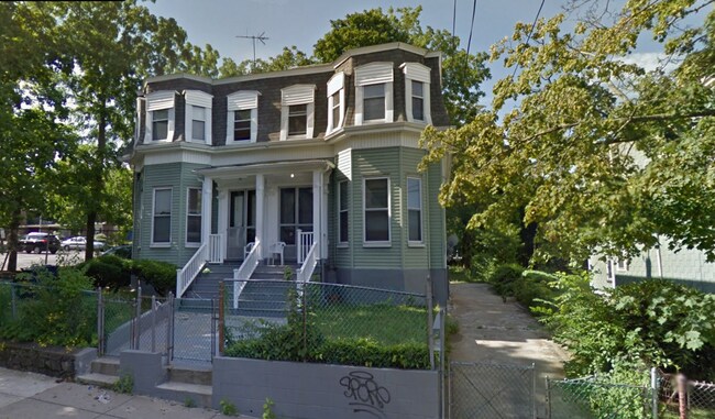 Building Photo - 18 Cobden St