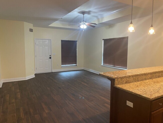 Foto del edificio - 4028 Brook Stone Dr