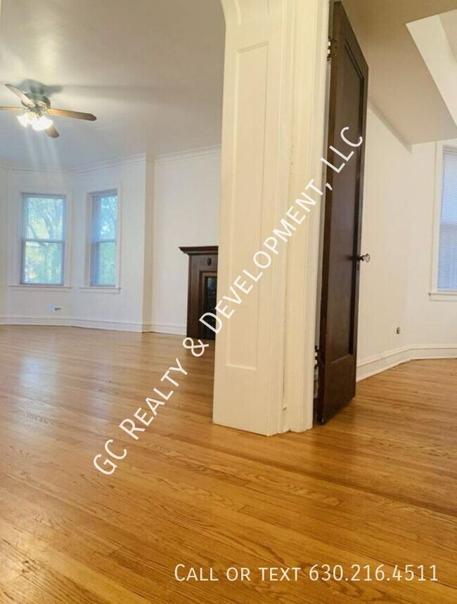Foto del edificio - 6316 N Rockwell St