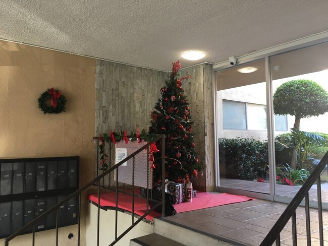 Foto del edificio - 805 Glenway Dr