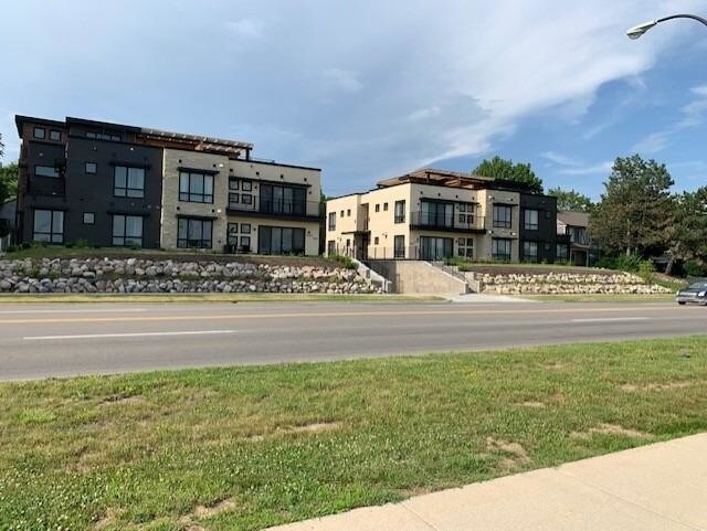 Primary Photo - 460 W Stadium Blvd