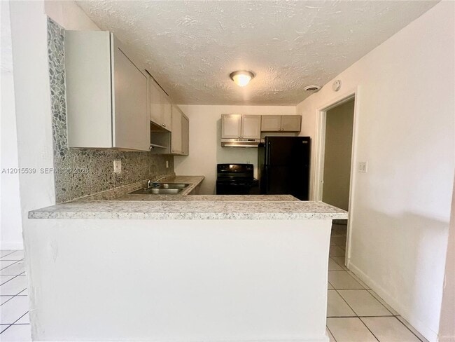 Foto del edificio - 2621 Riverland Dr