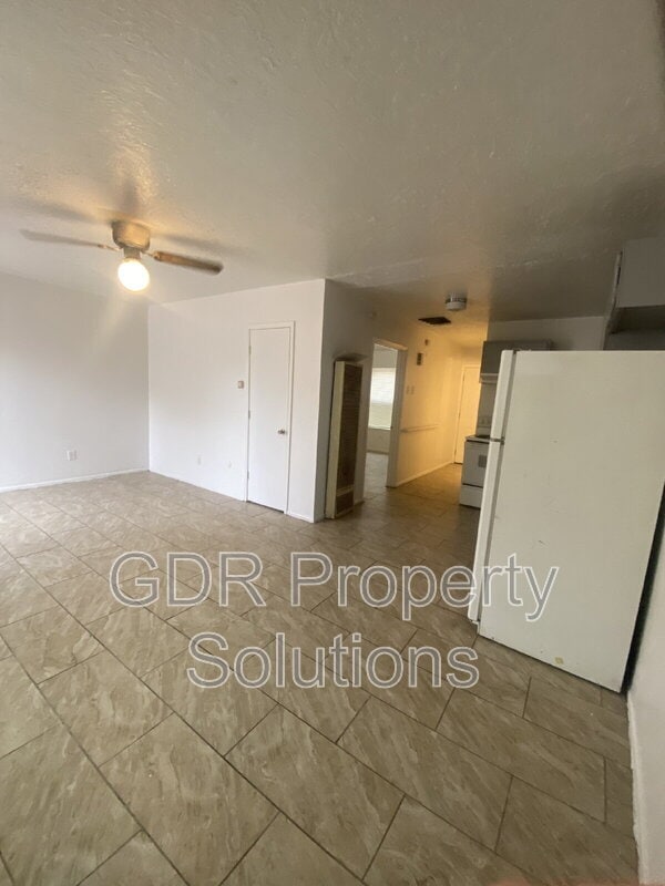 Building Photo - 408 Texas St NE