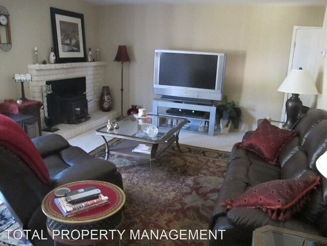 Foto del edificio - 3 br, 2 bath House - 1344 PILAND DRIVE