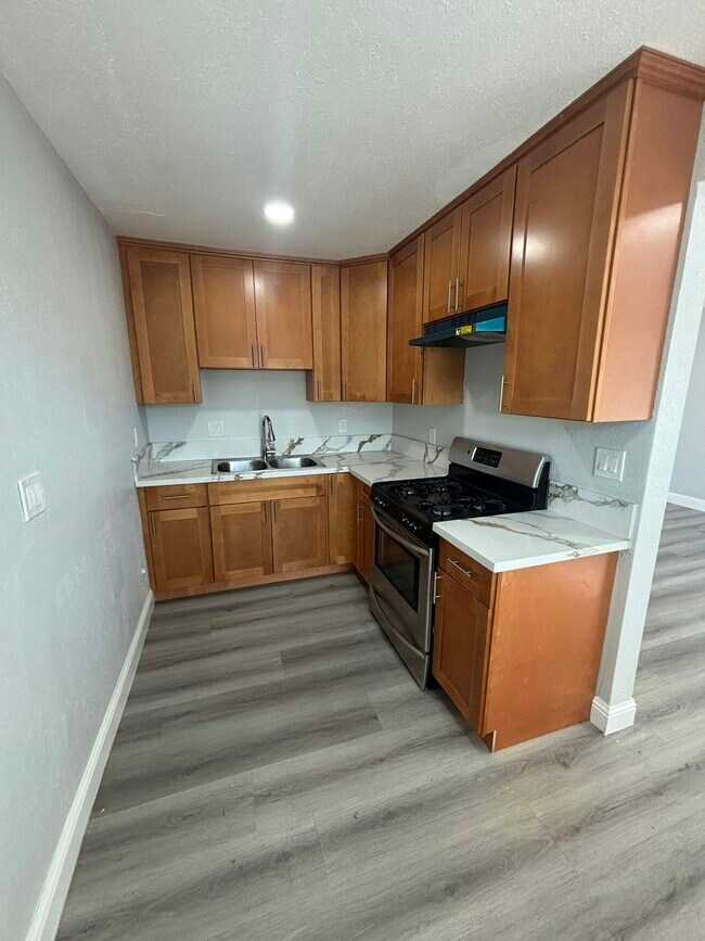 Foto del edificio - 13187 Splendora Ave