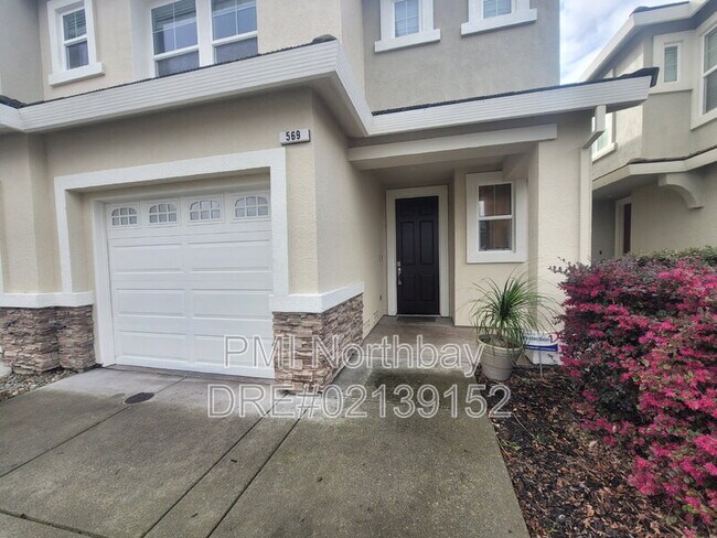 Foto del edificio - 569 Loch Lomond Way