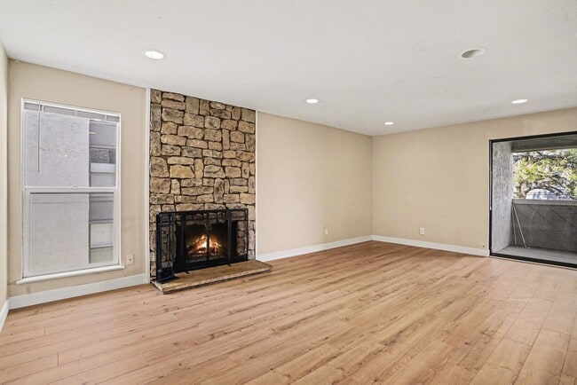 Building Photo - 9867 E Peakview Ave