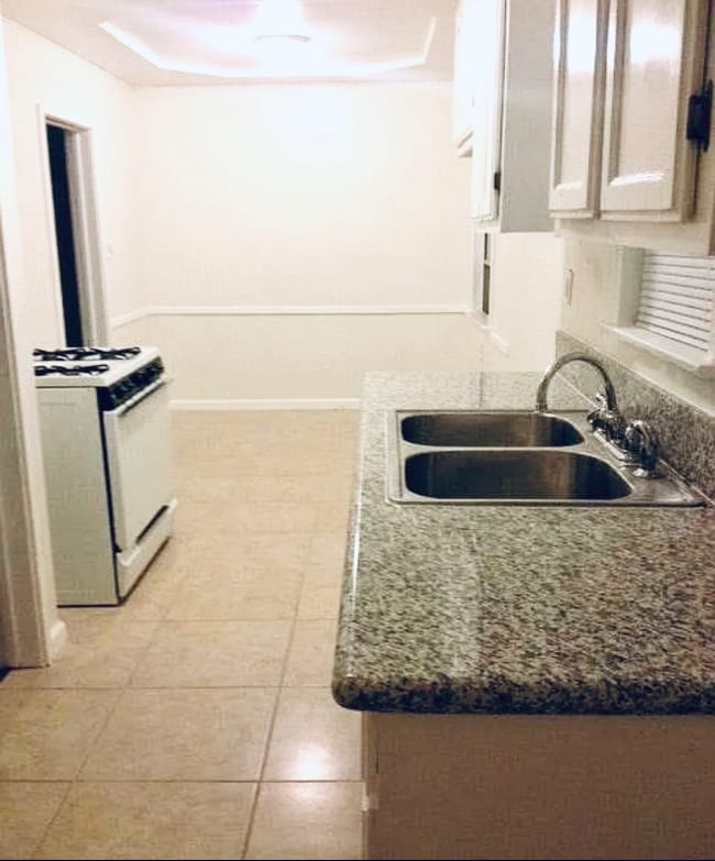 Photo - 3438 W 78th St Apartment