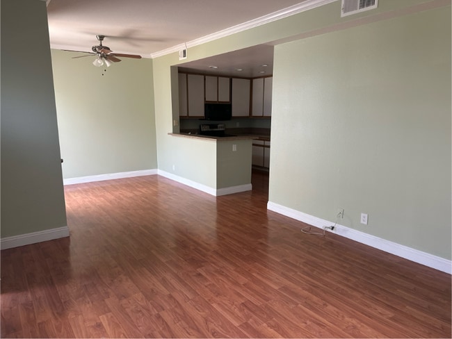 Building Photo - 10 Remington