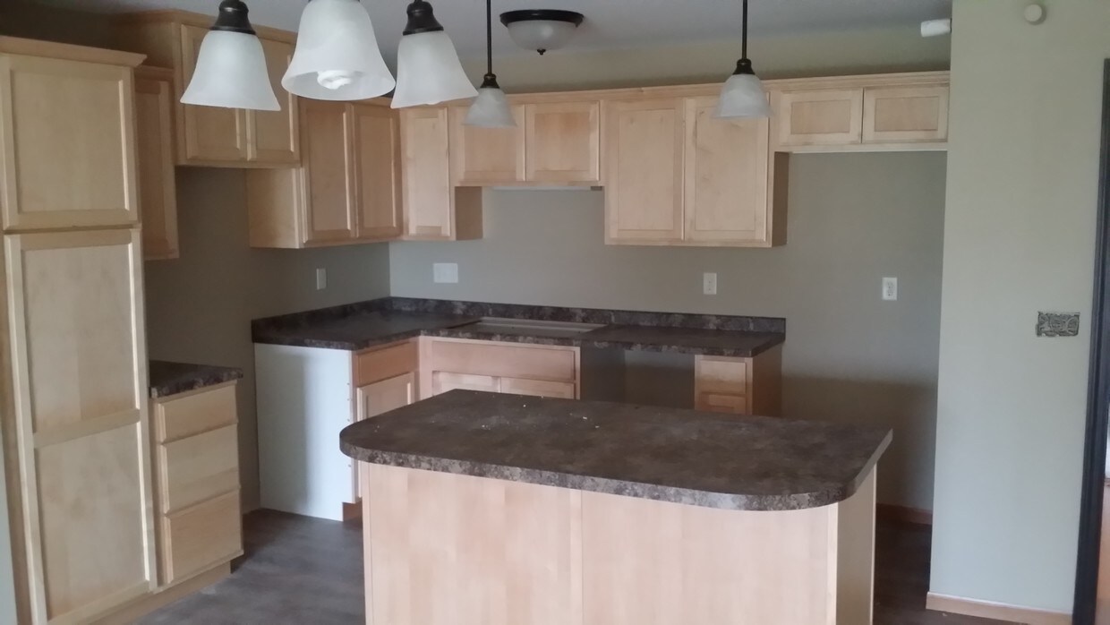 Foto principal - 17250 Twin Lakes Rd NW