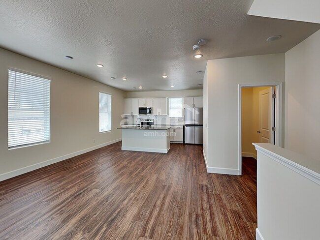 Foto del edificio - 6033 W Copperhawk Dr