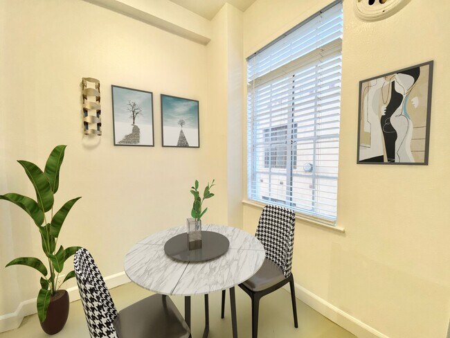 Building Photo - La Marquise