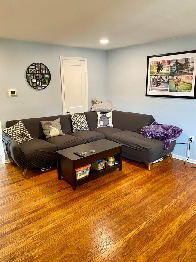 Building Photo - Stunning 3-Bedroom Townhouse in the Heart of West Chester! Available mid-February!