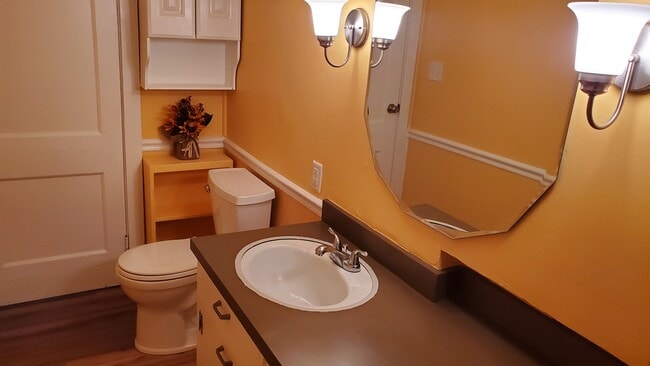 Foto del edificio - 1746 Ralee Dr