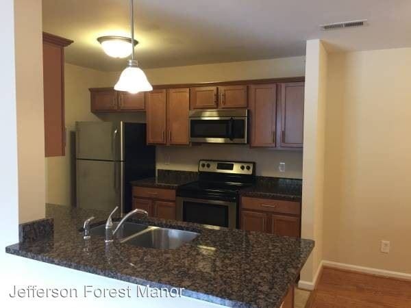 Building Photo - 1060-1062 Madison View Dr