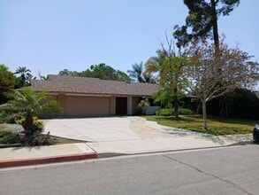 Building Photo - 444 Redlands Ave