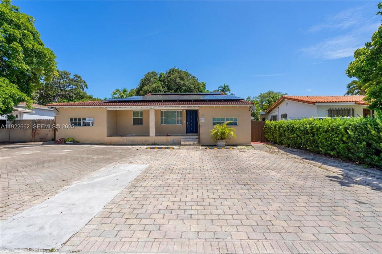 Foto principal - 2970 NW 15th St