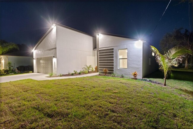 Building Photo - 3473 S San Mateo Dr