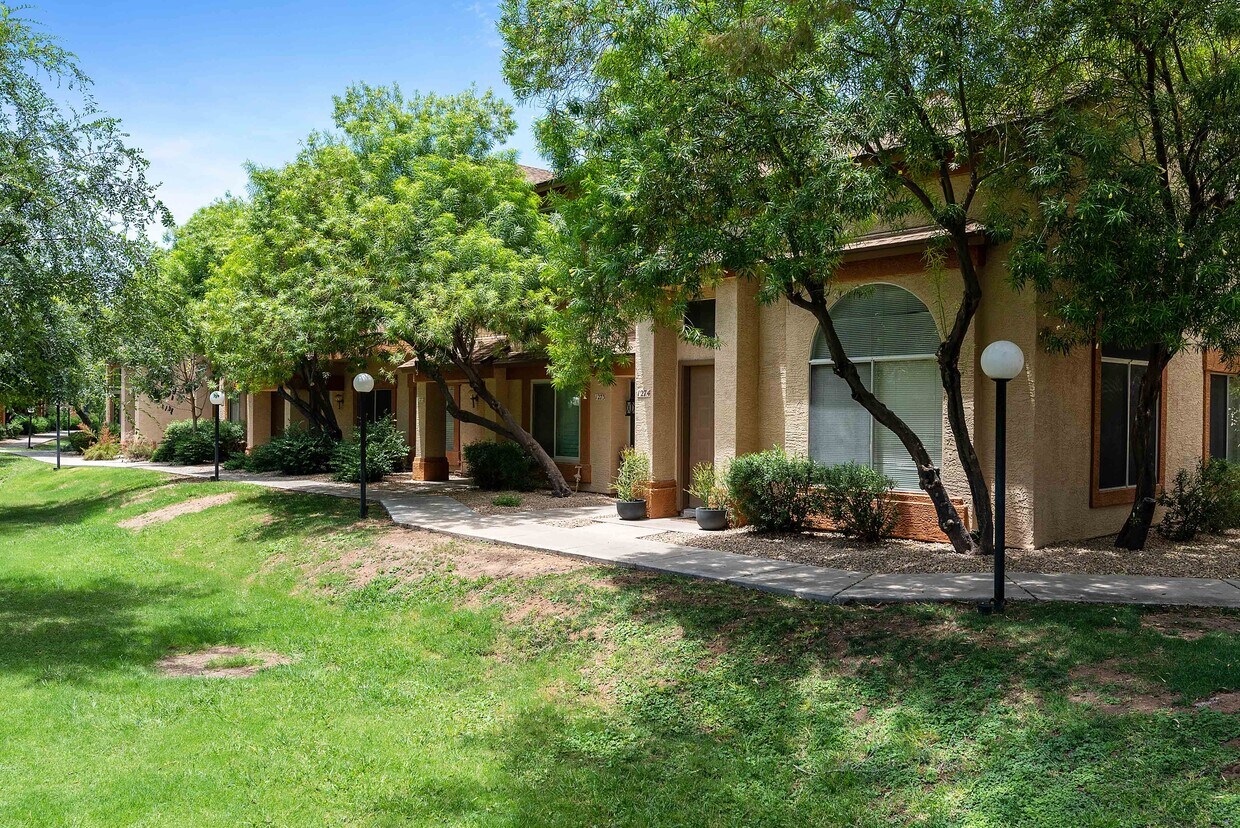 4114 E Union Hills Dr, Phoenix, AZ 85050 Townhouse for Rent in